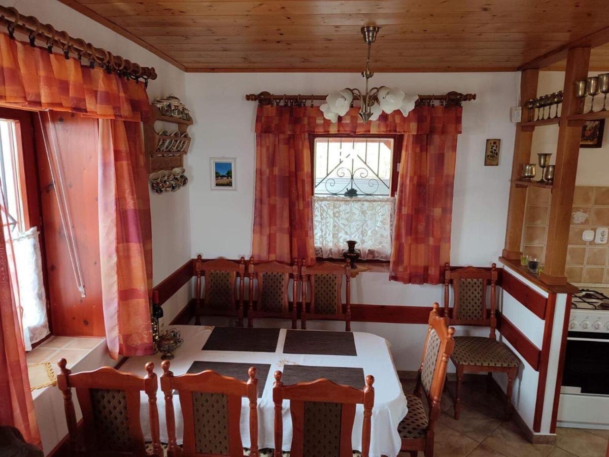 Szent Orban Vendeghaz Apartment Ábrahámhegy Екстериор снимка